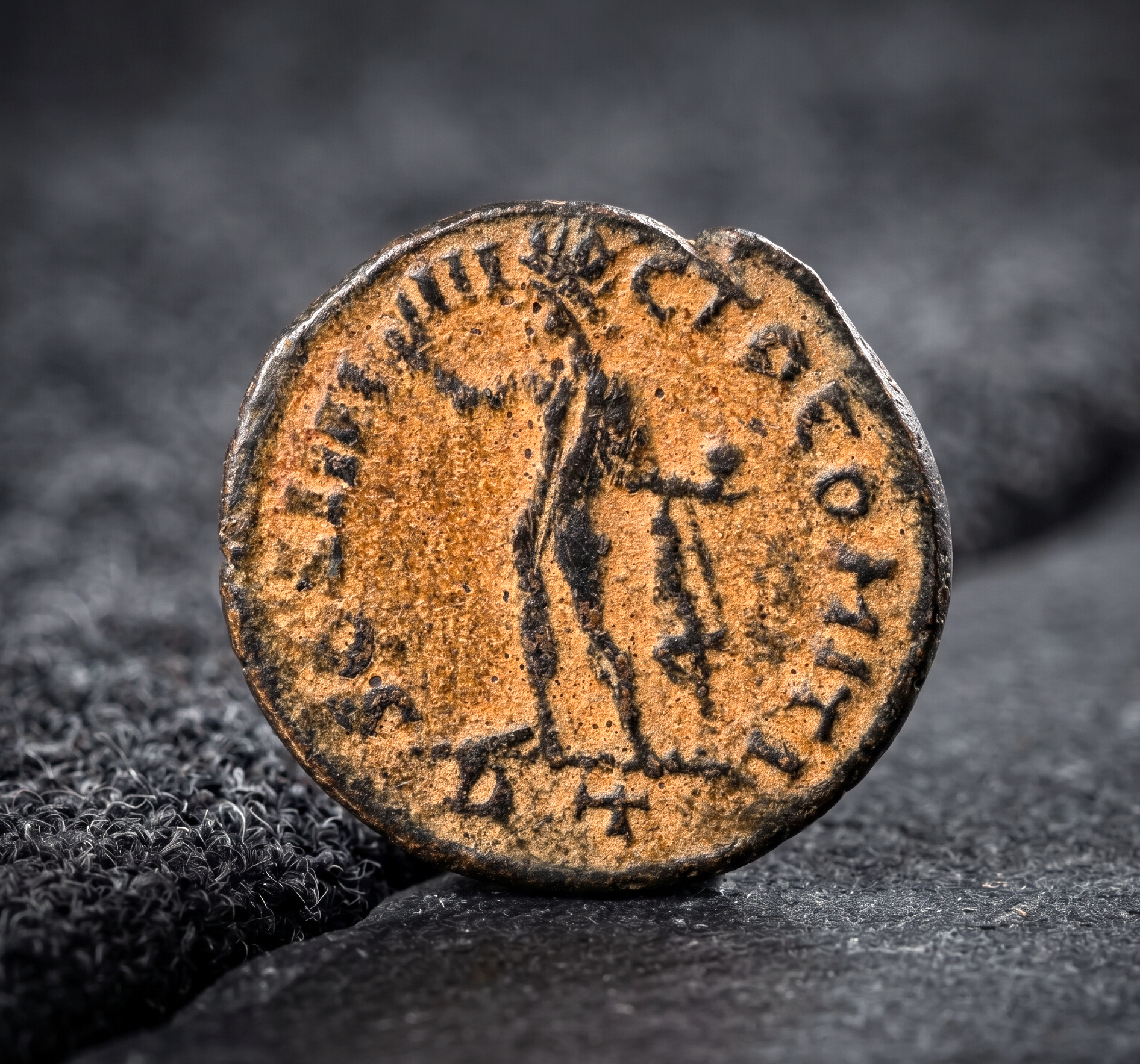 Moeda Romana Follis de Constantino I O Grande (306-337 dC) – imagem 2