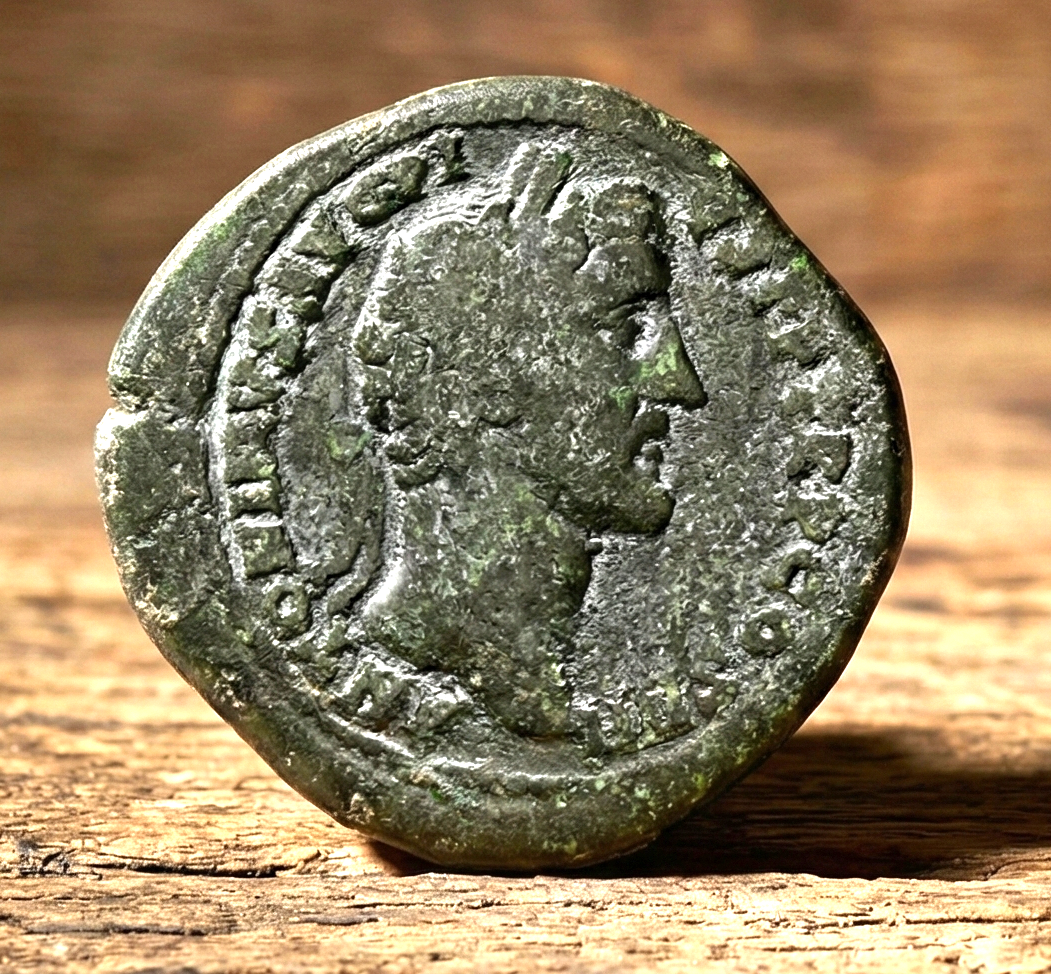 Moeda Romana Sestertius de Antoninus Pius (138–161 dC) – imagem 1