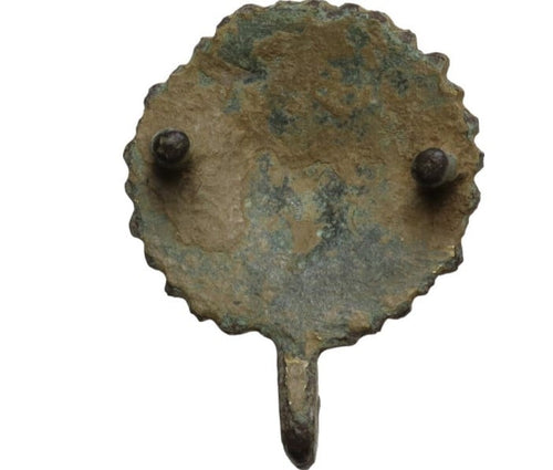 Artefato romano provincial de bronze dourado com rosto ornamentado (200-400 dC) – imagem 2
