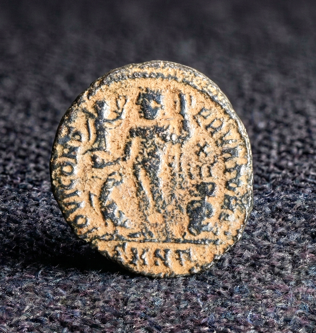 Moeda Romana Follis de Licinius I (308–324 dC) – imagem 2
