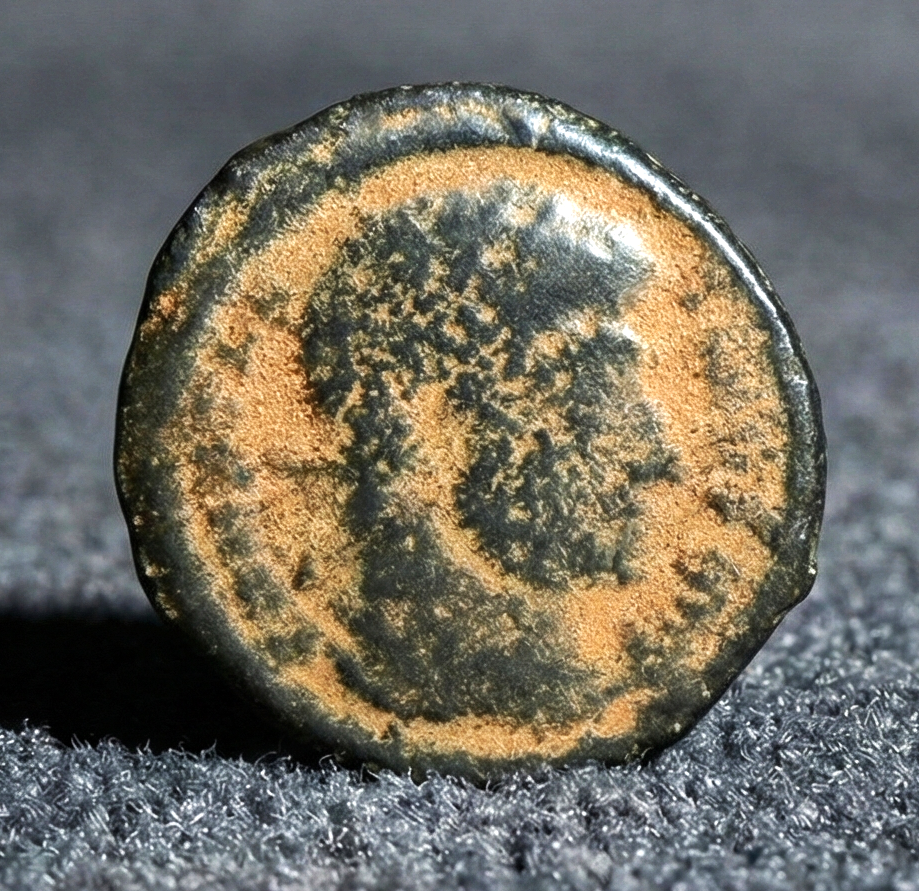 Moeda Romana Follis de Constantino I “o Grande” (307–337 d.C.) – imagem 1