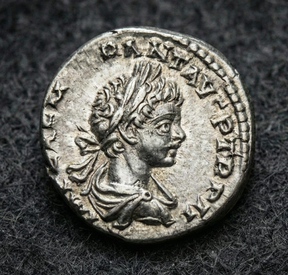 Moeda Romana Denário de Caracalla (198-217 dC) – imagem 1
